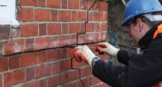 réparons les murs fissurés